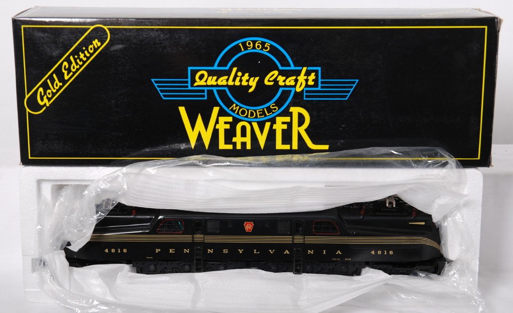 Weaver Pennsylvania Brunswick five stripe GG-1: Weaver modern O gauge Pennsylvania Brunswick five stripe scale GG-1 on OB. Loco features brass body construction, dual motors, constant voltage lighting, etc. Loco is C9-10 and was partially unwrapped