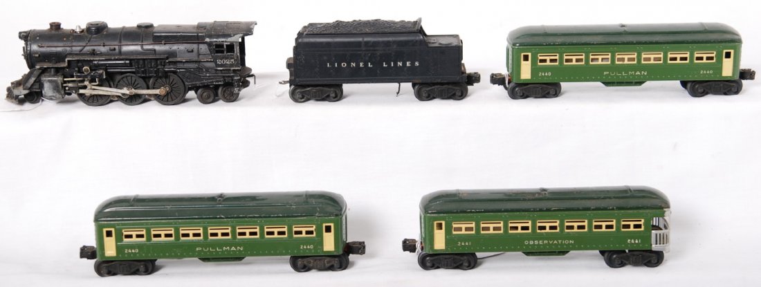 Lionel 2025, 6466W, 2440, 2440, 2441: Postwar Lionel O gauge 2025 steam locomotive (missing a marker light), 6466W tender with whistle, two 2440 Pullman coaches, and 2441 observation. Trains look C5-6.