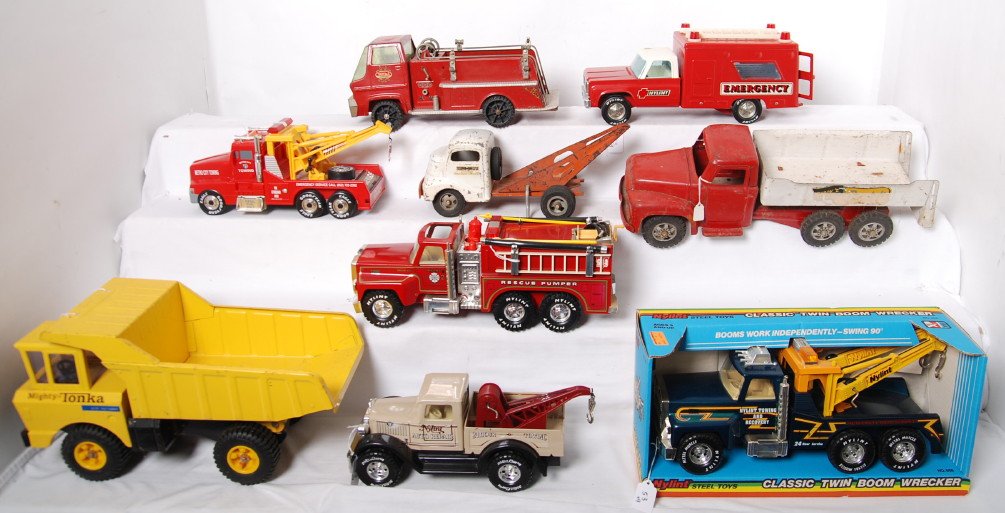 Large scale pressed steel trucks, Smith Miller, : Large scale pressed steel trucks. Nylint, Tonka, Smith Miller, Buddy L. Trucks are C5 to C7. If this lot is shipped, it will need to be in multiple large boxes.