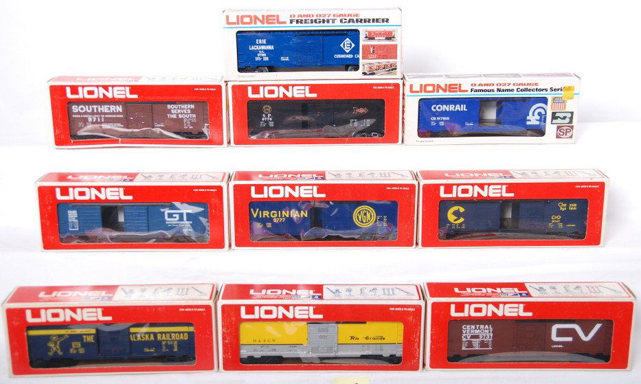 10 Lionel boxcars 9776, 9758, 9726, etc: Lionel modern O gauge boxcars in OB. Ten cars include 9711 Southern, 9785 Conrail, 9777 Virginian, 9776 Southern Pacific, 9747 Chessie, 9758 Alaska, 9764 Grand Trunk, 9739 Rio Grande, 9726 Erie Lackaw