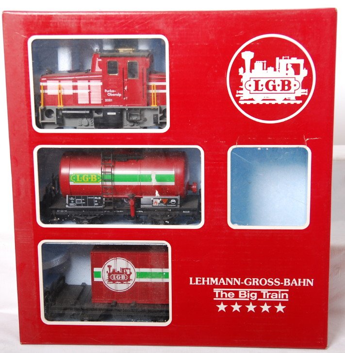 LGB 20401-RZ freight set: LGB modern G scale 20401-RZ LGB train set with loco and two cars. Set is missing track and transformer. Cars and loco are C7-8. OB has some dirt and shelf wear.