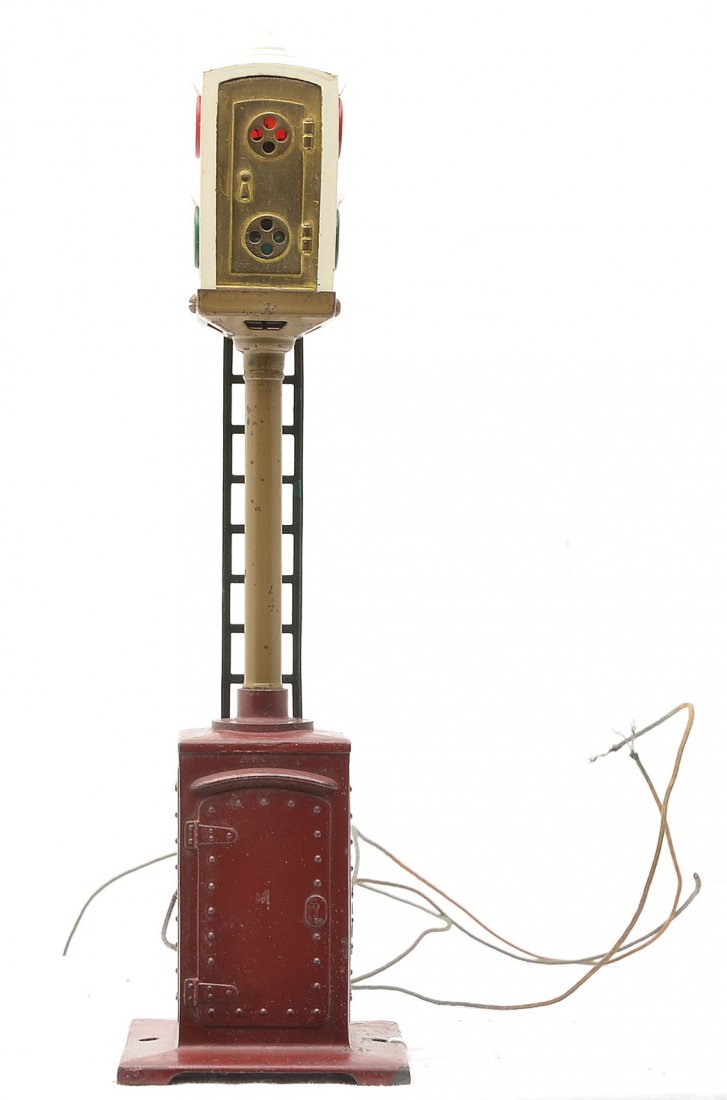 Lionel Std. Ga. 78 Train Control Block Signal: Lionel prewar standard gauge 78 train control block signal with maroon die cast base, Mojave base, dark green ladder and white signal head, C7.