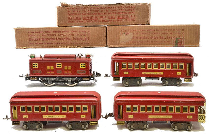 Lionel Red Passenger Set 8E 337 337 338: Lionel prewar standard gauge red passenger set including; 8E electric 0-4-0 loco, two 337 Pullmans and a 338 observation. The loco has cream window inserts. The cars have cream inserts and nickel jour