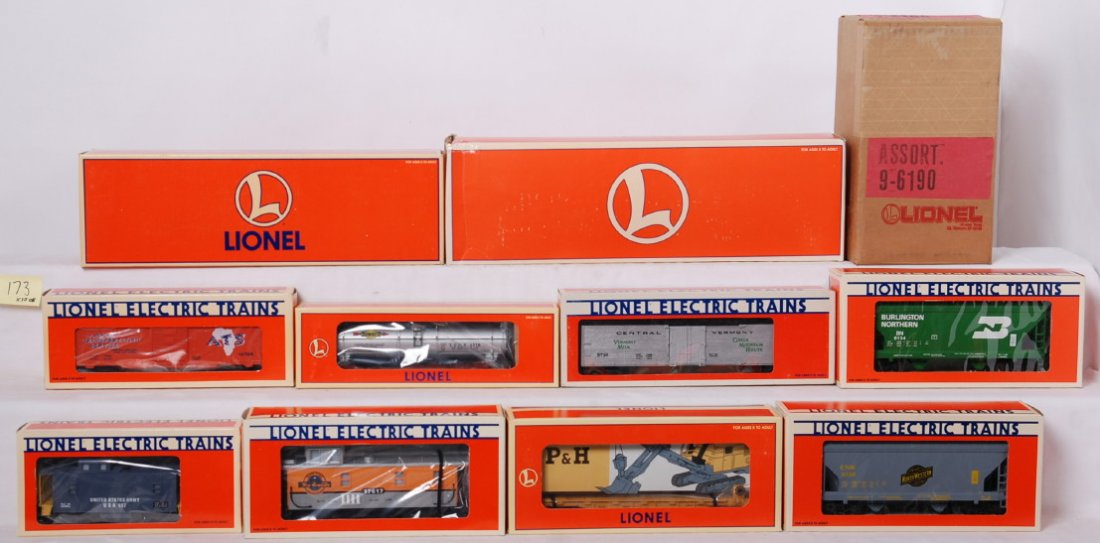 10 Lionel freight cars 17617, 16978, 6134, etc: Lionel modern O gauge freight cars in OB. Ten freight cars include 16706 bobbing giraffe, 17617 Rio Grande caboose, 16566 Army caboose, 19607 Sunoco tank car, 19834 Lionel Lines crane, 51600 New York 