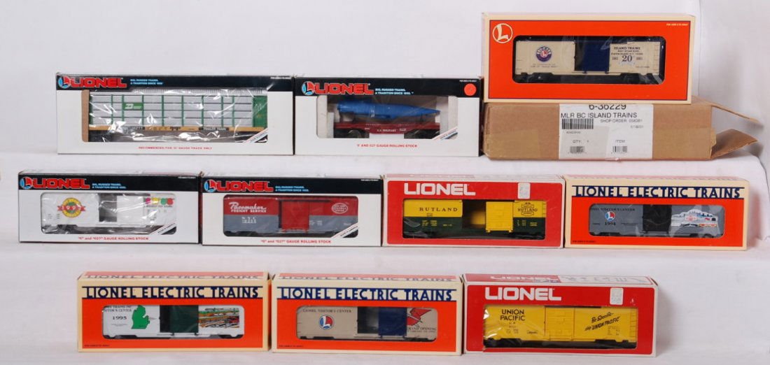 10 Lionel freight cars 36229, 9717, 19932, 19934, 16352: Lionel modern O gauge freight cars in OB. Ten freight cars include 9717 Union Pacific boxcar, 9710 Rutland boxcar, 36229 Island Trains boxcar, 16806 Toys R Us boxcar, 16236 New York Central boxcar, 19