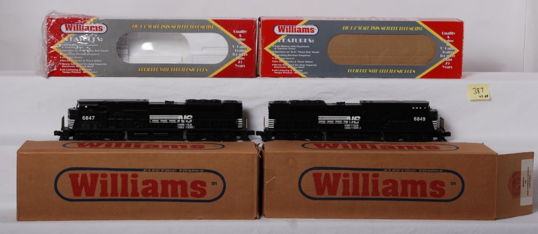 Williams Norfolk Southern SD90 power and dummy units: Williams modern O gauge Norfolk Southern SD90 diesel locomotives in OBs. Includes SD9013 powered loco with horn and SD9026 SD90 dummy A unit. Locos are C7-8 with run time. Powered unit is missing wind