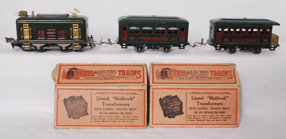 Lionel 248 boxcab electric loco, 629 & 630 passengers: Prewar Lionel O gauge 248 boxcab electric locomotive with 629 Pullman and 630 observation passenger cars, all in dark green, C6. Two car boxes missing flaps included.