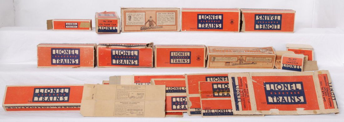 Lot of Lionel standard and O gauge empty boxes: Prewar Lionel standard and O gauge empty boxes, some flattened, most missing flaps, etc. A list of boxes would included but not be limited to: 807, 226E, 2620, 152, 2466WX, 654, 6465, 657, 3652, and 1