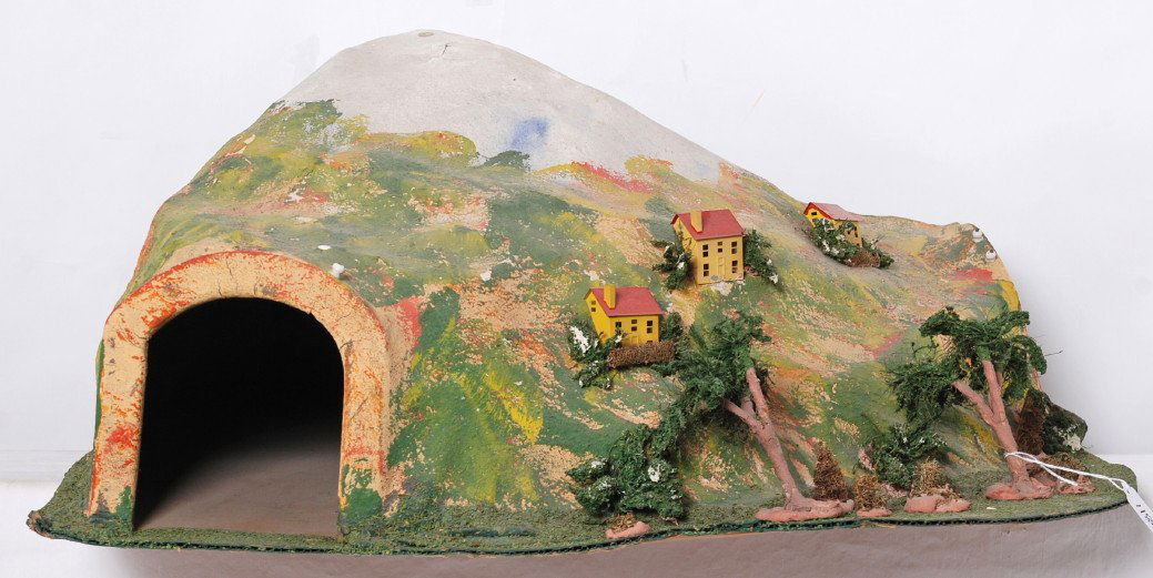 Lionel 916 O gauge tunnel in original box