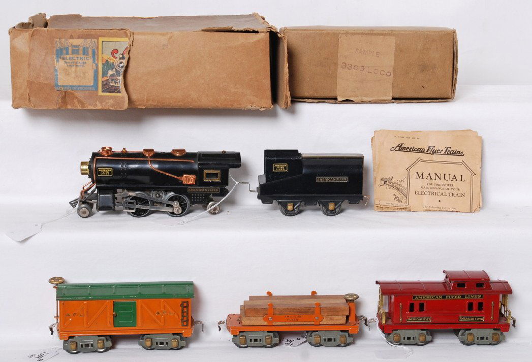 American Flyer Narrow Gauge set w/OB, 3303 loco....: Prewar American Flyer narrow gauge set in partial original box with instructions manual. Set is comprised of: 3303 steam loco in original box marked SAMPLE, 3193 tinplate tender, lumber car, 3015 boxc