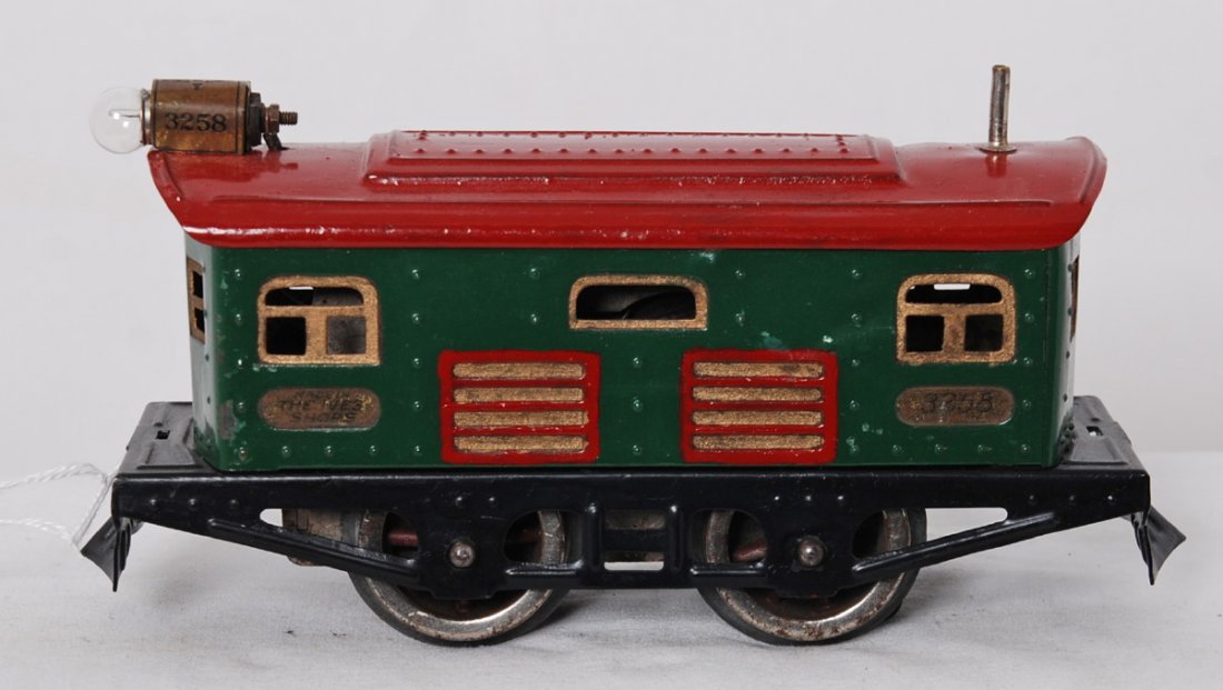 Ives 3258 boxcab electric locomotive, narrow O gauge: Prewar Ives narrow/O gauge 3258 boxcab electric loco, repainted to look C6.