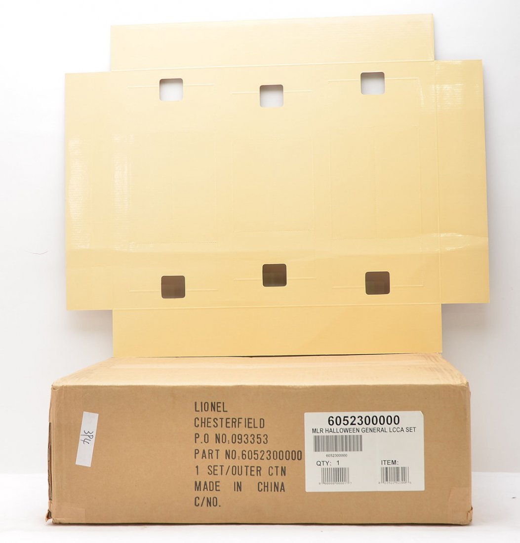 Lionel 52300 LCCA Halloween General Train MIB: Lionel 52300 LCCA Halloween General train set factory sealed in shipping carton, C10. Also included is large cardboard insert from Lionel that was shipped with the Halloween General add-on cars. This