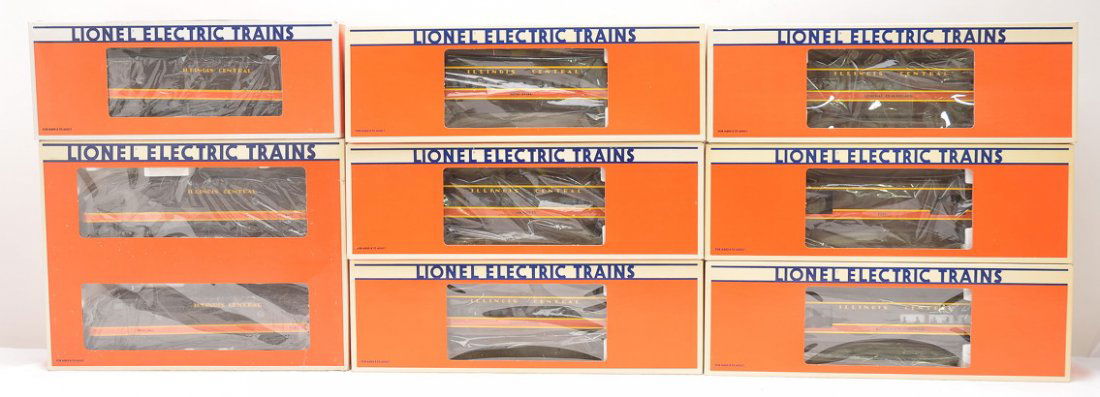 Lionel IC 8580 8581 7220 7221 7222 7223 7224 7225: Lionel Illinois Central aluminum passenger set including; 8580/8581 F3 ABA diesel units, 7220 baggage, 7221 Pontchartrain combo, 7222 King Coal, 7223 Banana Road, 7224 General Beauregard dining car an