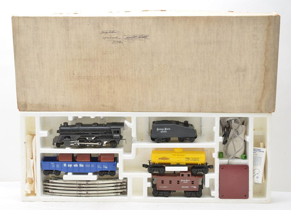 Lionel 1081 Wabash Cannonball Freight Set: Lionel 1081 Wabash Cannonball freight set containing; 8040 Nickel Plate Road 2-4-2 steam loco with a slope-back tender, 9136 Republic Steel gondola with three brown plastic containers, 9050 yellow Sun