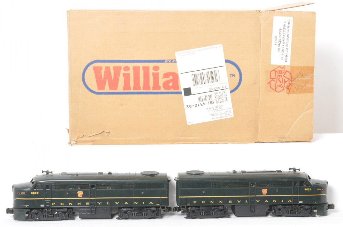 Williams Pennsylvania FA power and dummy set: Williams modern O gauge FA1007 Pennsylvania Alco FA A-A set in OB. One powered and one dummy unit feature horn and can motors. Locos are C7+, with run time but missing two windshields. Items have come