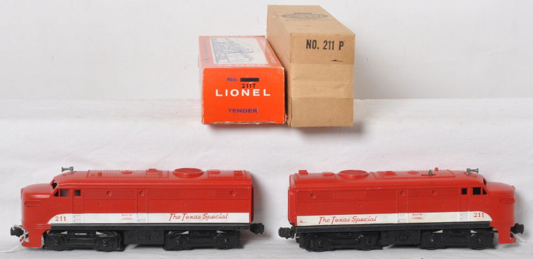 Lionel 211P & 211T MKT The Texas Special Alcos in OB: Postwar Lionel O gauge 211P and 211T MKT The Texas Special Alco diesel A units in original boxes, should clean and polish C7. T box has very small minor puncture. Boxes otherwise look C8-9. Instructio