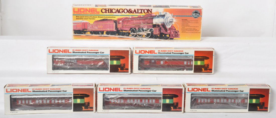 Lionel Chicago and Alton passenger set: Lionel modern O gauge Chicago and Alton passenger train in OBs. Includes 8101 Chicago and Alton die cast 4-6-4 Hudson locomotive and tender featuring electronic whistle, Mighty Sound of Steam and smok