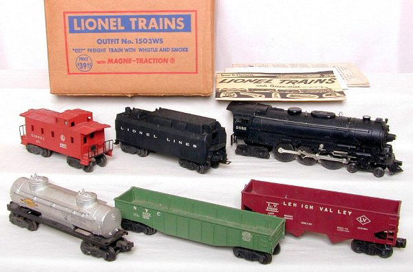 Lionel box set 1503WS w/ 2055 steam: Lionel box set 1503WS w/ C7-8 set box, 2055 steam loco w/6026W tender, 6462 green gondola, 6456 hopper and a 6257 caboose. Trains are C4-5. OB's have some wear. Includes 1033, uncoupling section and s