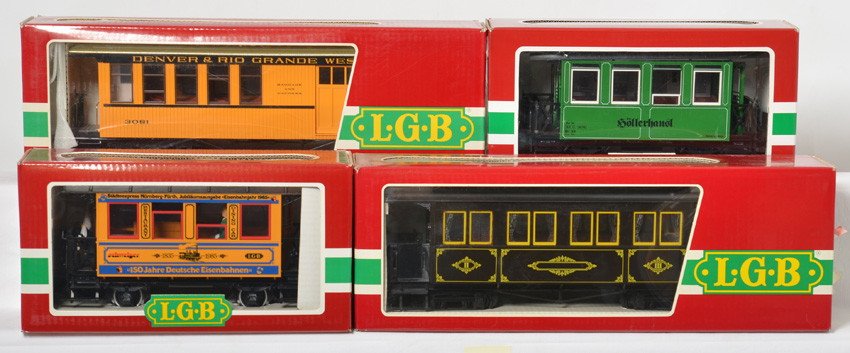 4 LGB passenger cars 34076, 3060, 3081, 3013SG: LGB modern G scale passenger cars in OBs. Four cars include 3013 SD yellow 150 Jahre Deutsche diner, 34076 Hollerhansel green coach, 3081 3081 Rio Grande combo car, and 3060 baumer coach in incorrect