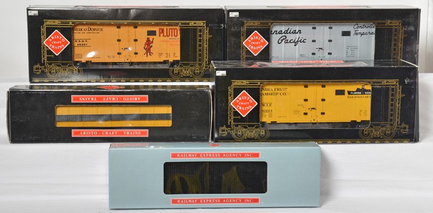 5 Aristo Craft freight cars 41106, 46207, 46216, etc: Aristo Craft modern G scale freight cars in OBs. Five cars include 41106 Chesapeake and Ohio gondola, 46207 Pluto Water reefer, 46216 Canadian Pacific reefer, 46301 Western Maryland flat, and 46224 We