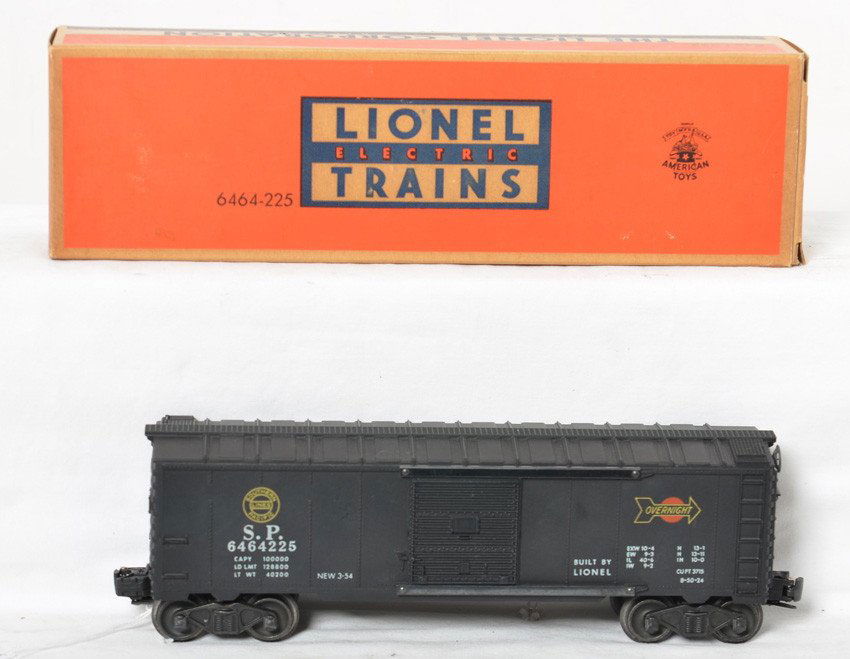 Lionel 6464-225 Southern Pacific boxcar in original box: Postwar Lionel O gauge 6464-225 Southern Pacific boxcar in original box, C8. Box looks C9.