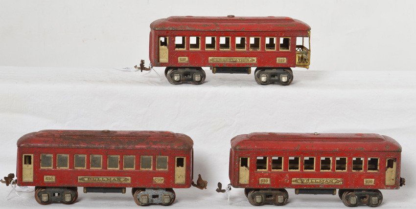 Lionel 610, 610, 612 passenger cars: Prewar Lionel O gauge passenger cars, two 610 Pullman, and 612 observation, sold as is with no returns. View photos for more and better description.