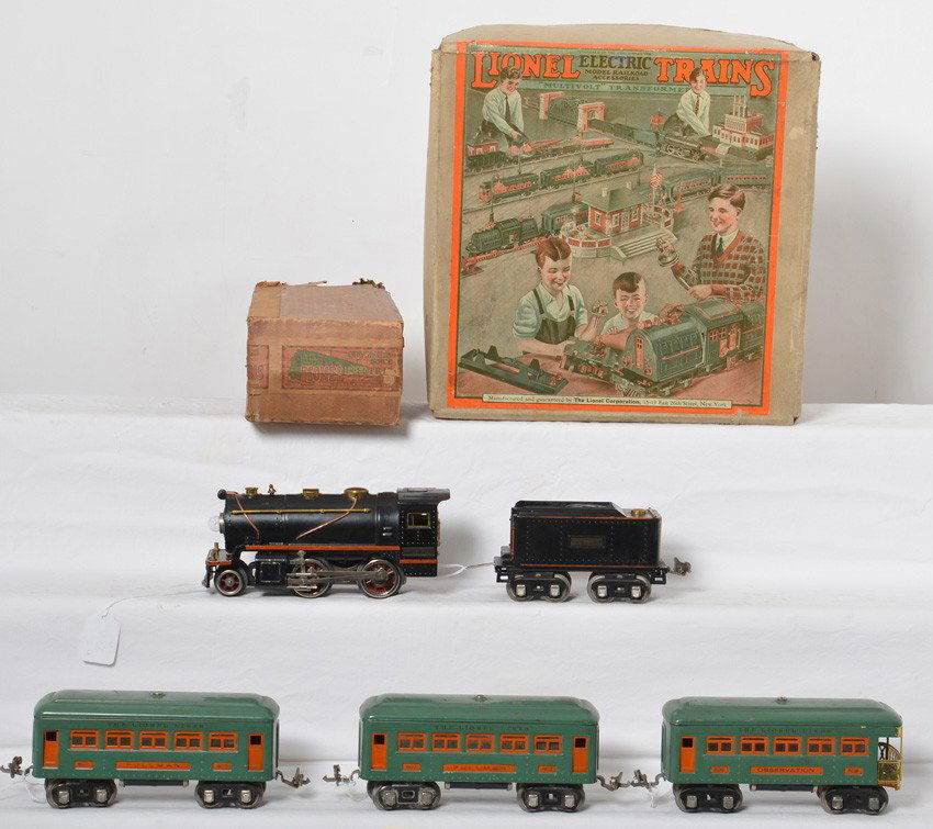 Lionel Outfit No. 236 steam passenger train in OB: Prewar Lionel O gauge Outfit No. 236 steam passenger train with 258 steam loco and 258T tender with two 607 Pullman coaches, and a 608 observation. Trains should clean and polish C6-7. Set box is squa