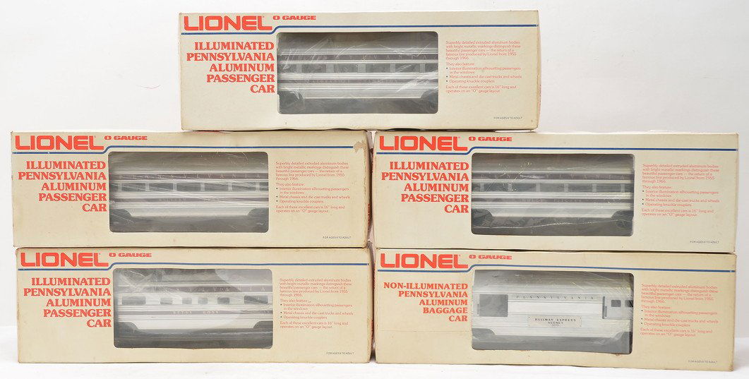 Lionel PRR Aluminum 9570 9571 9572 9573 9574: Lionel illuminated Pennsylvania passenger cars including; 9570 baggage, 9571 William Penn, 9572 Molly Pitcher, 9573 Betsy Ross vista dome and a 9574 Alexander Hamilton observation all in worn OBs, C9.