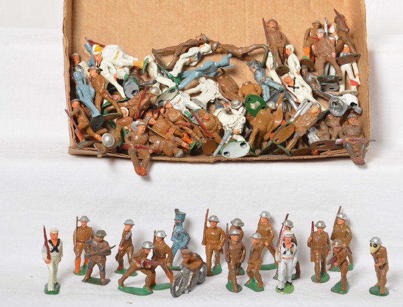Seventy-five Barclay, Manoil, others?, lead soldiers: Seventy-five Barclay, Manoil, and possibly other, lead soldiers. C5 to C9-10 with a few have original casting issues common to these type hollow cast soldiers.