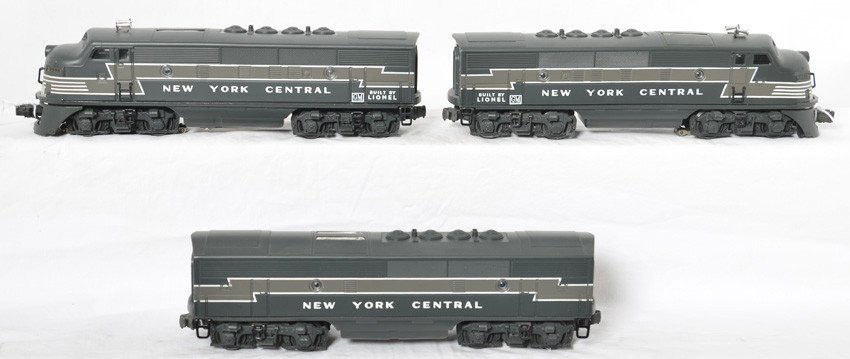 Lionel 2333P, B unit, and 2333T New York Central F3: Postwar Lionel O gauge 2333 New York Central EMD F3 A-B-A diesel locomotives, restored to C7-8. Repro porthole lens and screens have been removed and possibly replaced. Powered unit frame looks fine,