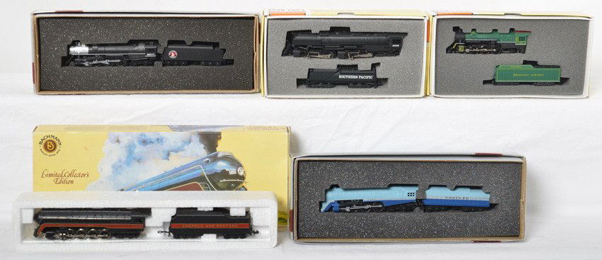 5 N scale steam locomotives J Class, Blue Goose,: Five modern N scale steam locomotives in OBs. Includes Bachmann Norfolk and Western J Class, Con-Cor Santa Fe Blue Goose Hudson, Con-Cor Great Northern J3a Hudson, Con Cor Southern Pacific Challenger,