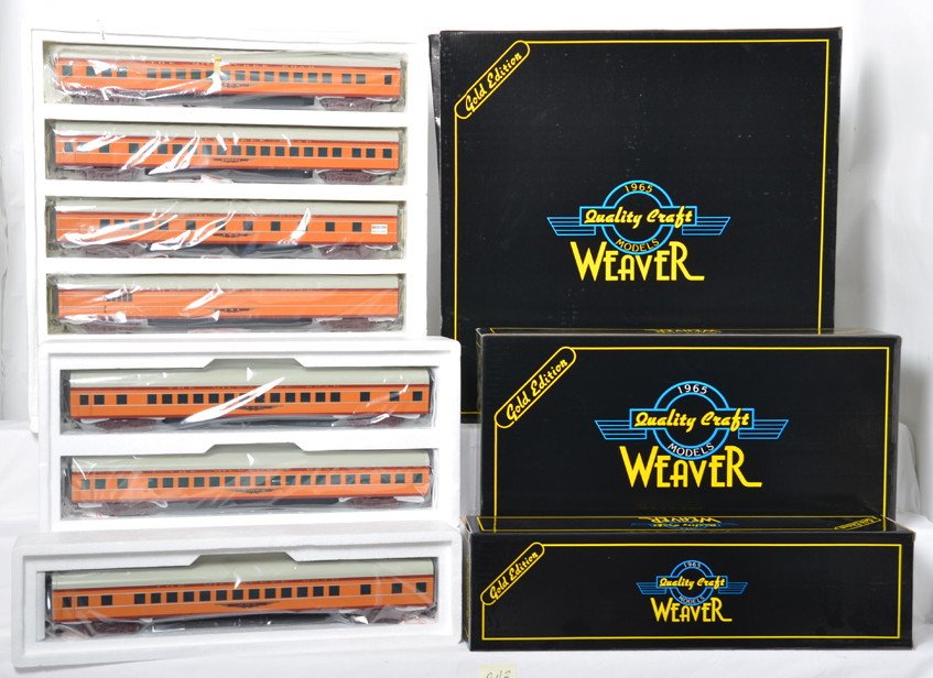Weaver Hiawatha smooth 8 car aluminum passenger set: Weaver modern O gauge Milwaukee Road Hiawatha ribbed side eight car passenger set in OBs. Includes G1231-L five car set, G1616L add on coach, and G1614L two car add on set. Cars are C9-10 area with no