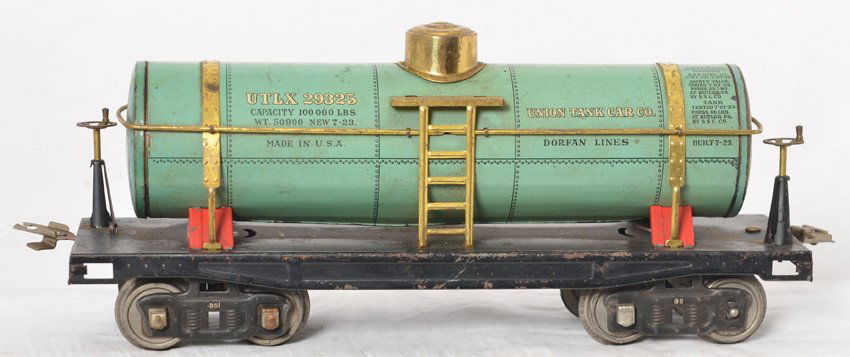 Dorfan No. 804 Union Tank Car Co. UTLX 29325: Prewar Lionel wide gauge No. 804 Union Tank Car Co. UTLX 29325 freight car missing five brake journals, nice C6. Mild casting fatigue to wheels, still very solid.