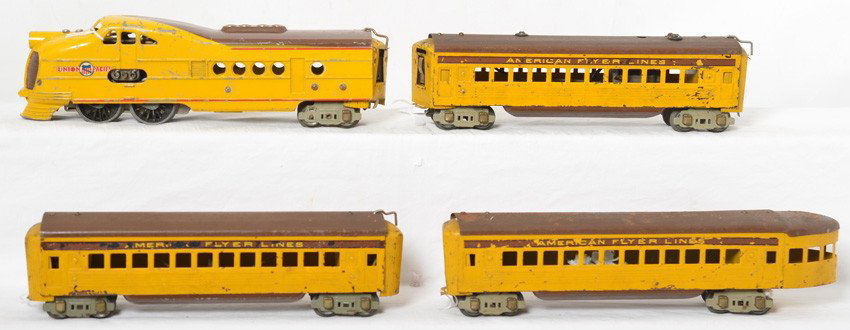 American Flyer O gauge U.P. streamline diesel passenger: Prewar American Flyer O gauge Union Pacific streamline diesel articulated passenger train with powered unit, coach with whistle, illuminated coach, and illuminated observation. Powered unit looks nice