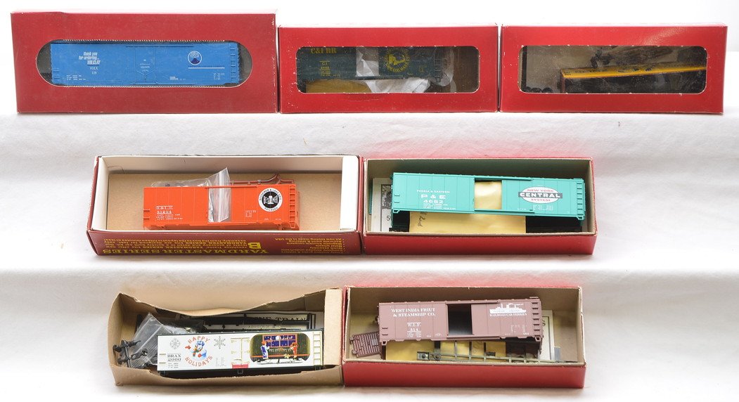 Branchline Trains HO Selection of Freight Cars: Branchline Trains HO gauge selection of freight car kits in OBs. The kits appear to have never been assembled. Please view photo to verify selection and condition.