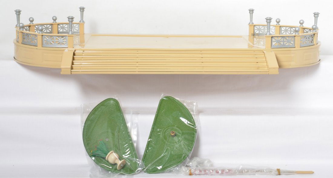 T-Reproductions 129B Lionel terrace in OB: Modern era T-Reproductions standard gauge 129-B Lionel prewar terrace in original box, C8 area. Box shows mild wear, packing tape.