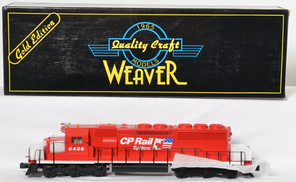Weaver CP Rail SD-40 with Proto: Weaver modern O gauge 1324LP CP Rail SD40-2 diesel locomotive in OB. Loco features Protosound, Protocouplers, and much more. Loco is C9 with no major signs of run time. OB has some very light shelf we