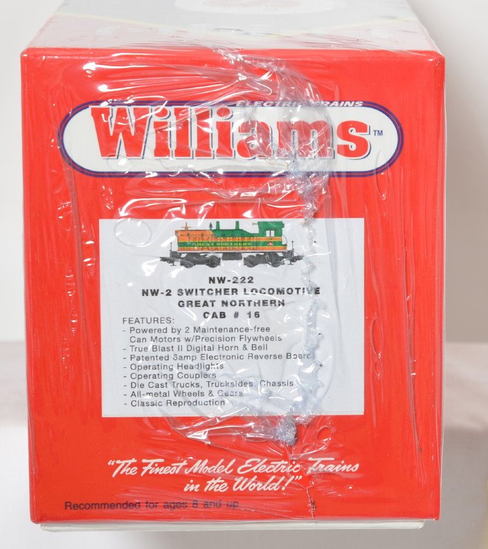 Williams Great Northern NW-2 switcher: Williams modern O gauge NW-222 Great Northern NW-2 switcher in OB. Locomotive features True Blast II horn and bell. Loco is factory wrapped C9-10.