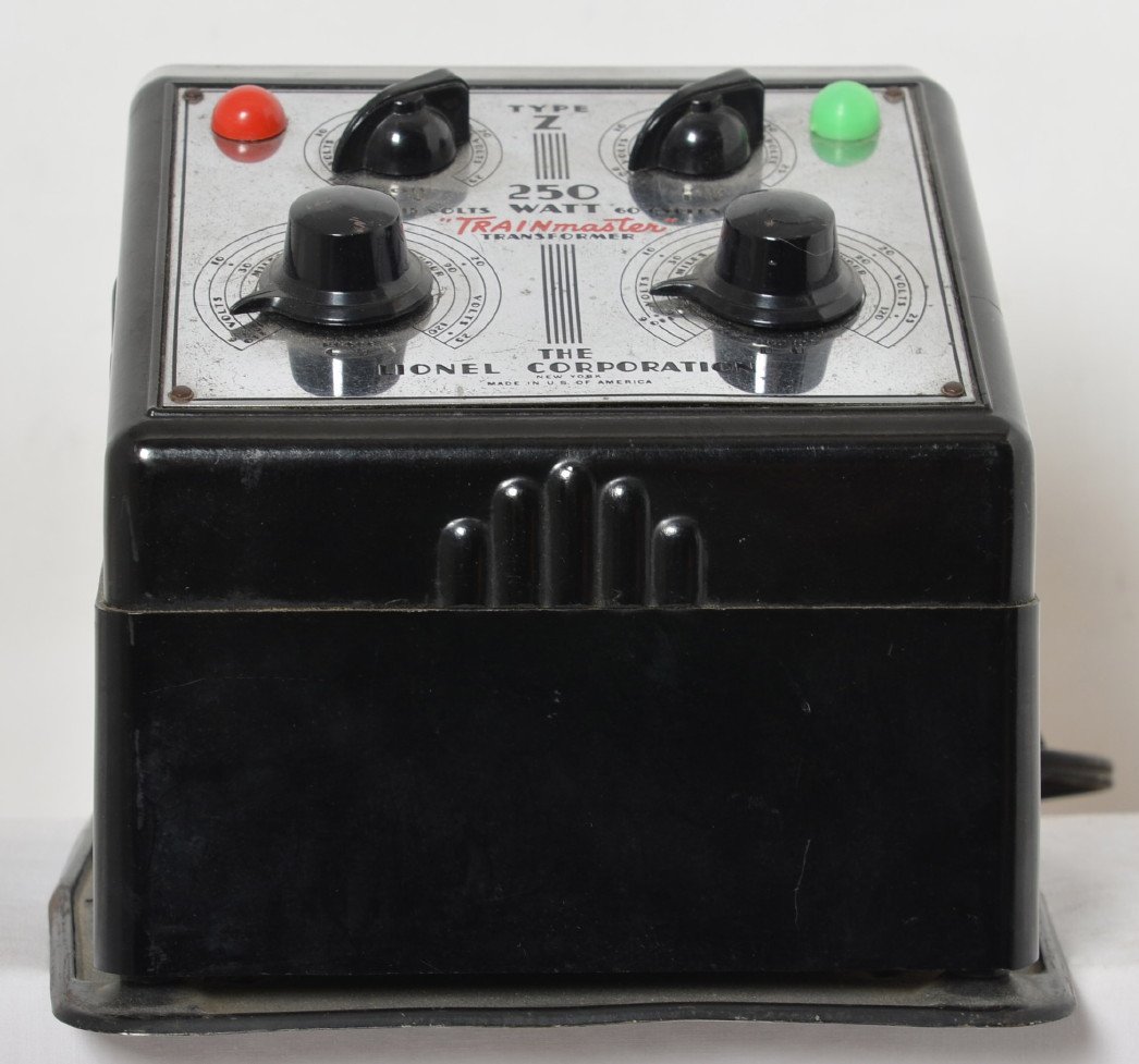 Lionel Type Z 250 watts transformer: Postwar Lionel Type Z 250 watt transformer with older replaced cord, C6.