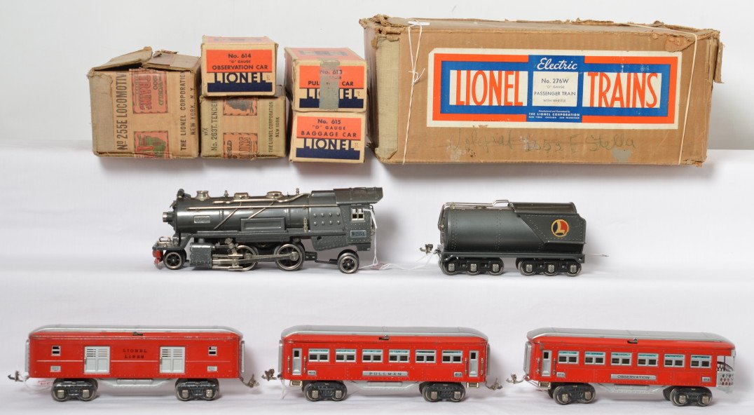 Nice original prewar 276W boxed set: Unusual Lionel prewar O gauge boxed set NO. 276W. Includes very hard to find original set box with a great label, however, does have some wear. Trains are 255E, 263WX tender, 613 Pullman, 614 observat