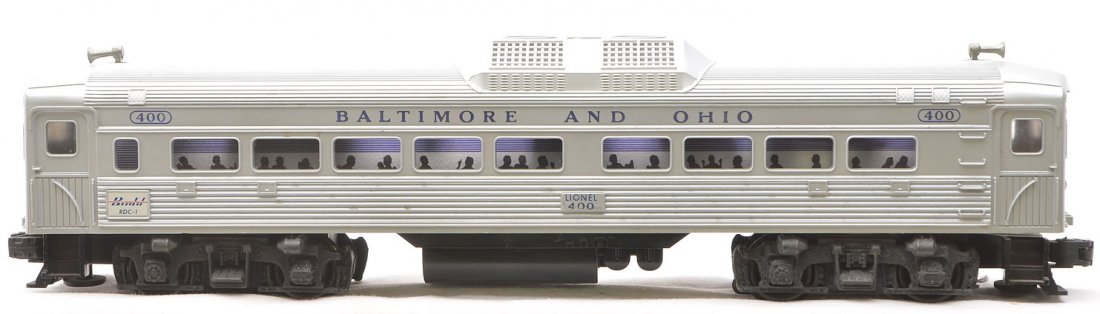 Lionel 400 B&O Budd RDC-1 Passenger Car: Lionel postwar 400 Baltimore & Ohio Budd RDC-1 passenger car, C7.