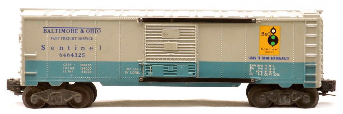 Lionel 6464-325 B&O Sentinel Type IIb Boxcar: Lionel postwar 6464-325 Baltimore & Ohio Sentinel type IIb boxcar, C6.