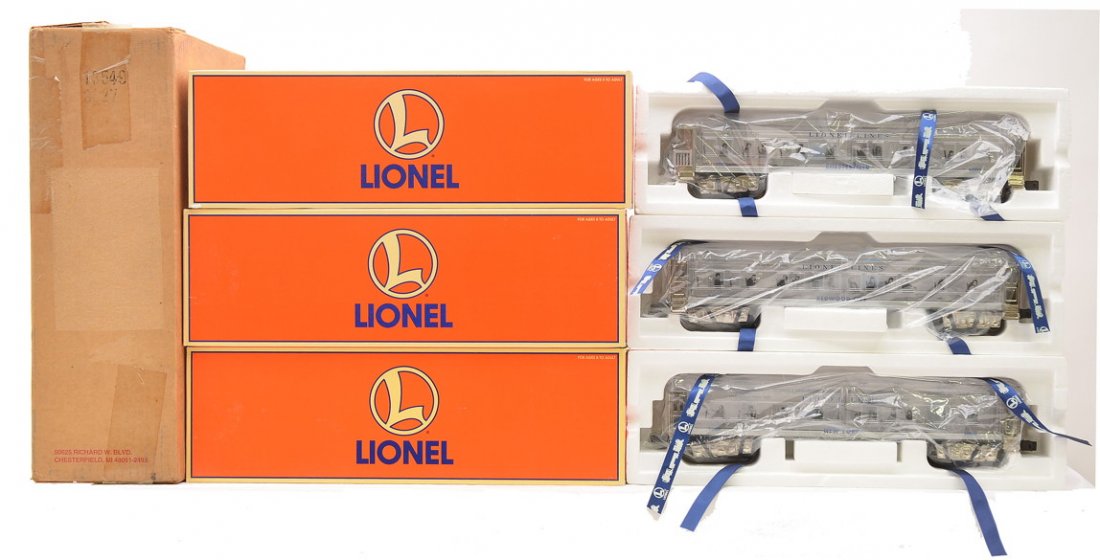 Lionel Clear Shell 29086 Set 29087 29088 29089: Lionel clear shell 29086 Madison three car passenger set including; 29087 New York Pullman , 29088 Redwood City Pullman and a 29089 Chesterfield observation all in OBs with outer shipping carton. The 
