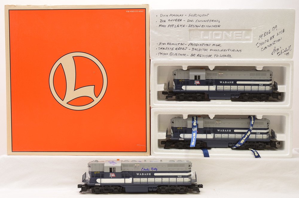 Lionel 18872 GP7 Wabash Triple Lash Signed: Lionel 18872 GP7 Wabash triple lash in OB. The power unit numbered 453 has original signatures that were obtained on August 14, 1999 at the Fort Worth, Texas Convention. The engine has the nine origin
