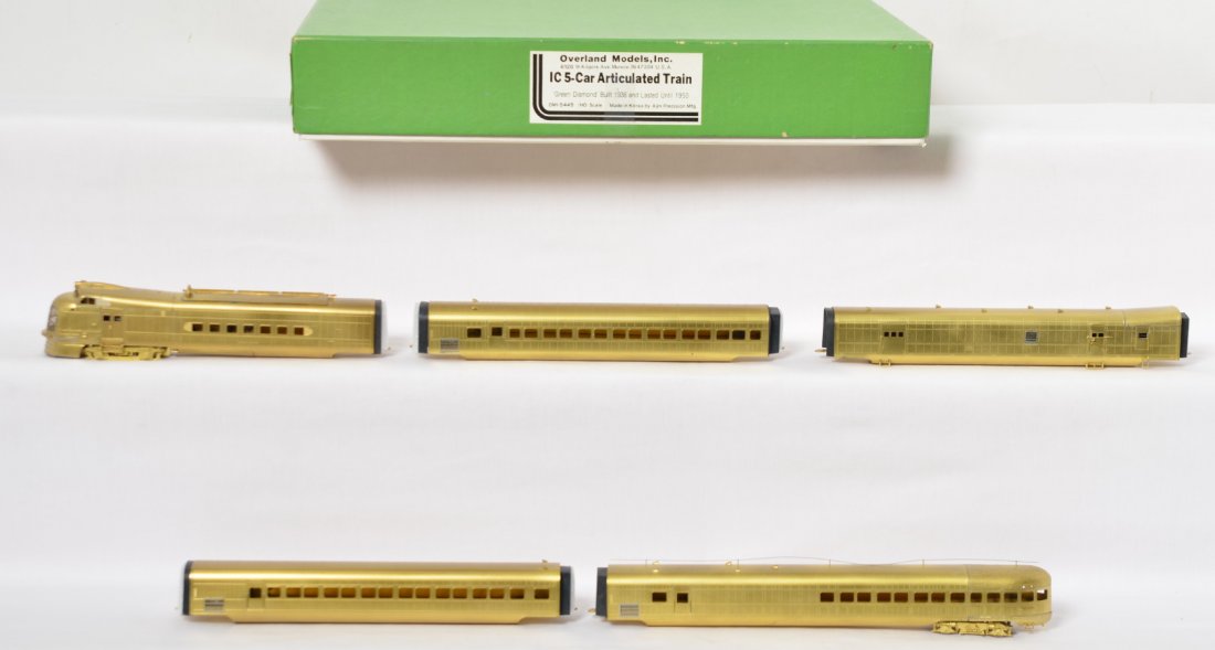 Overland Models brass Illinois Central Green Diamond: Overland models modern HO brass OMI-5445 Green Diamond streamliner set in OB. Set is C8 with light run time. Some very slight discoloration of the brass starting on two cars. No finger prints or other