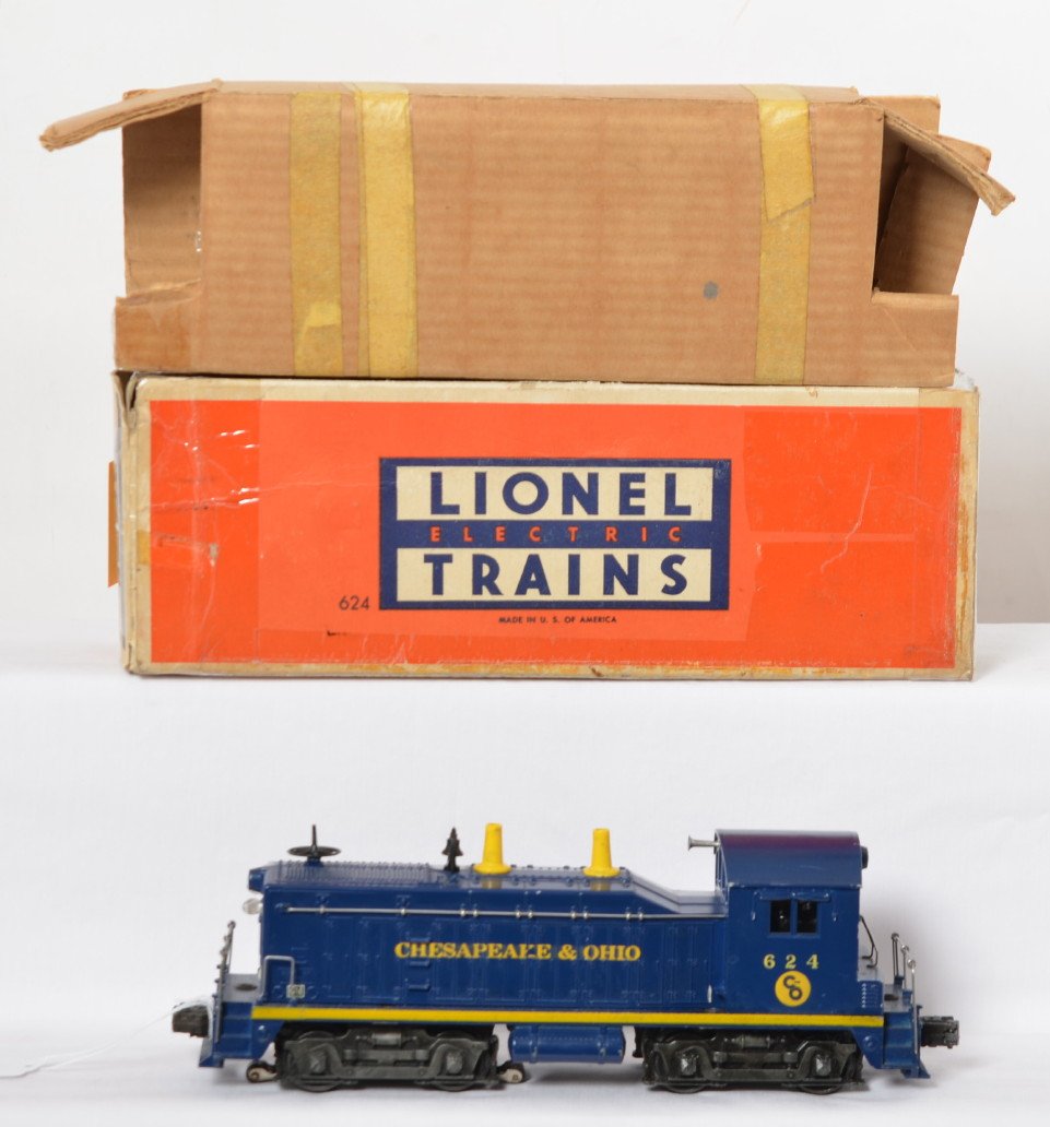 Lionel 624 Chesapeake and Ohio NW-2 in OB: Postwar Lionel O gauge 624 diesel switcher locomotive, Chesapeake and Ohio NW-2 road switching locomotive with decal lettering and ten stanchions, C6+. Box has tape repairs/reinforcing and insert is m