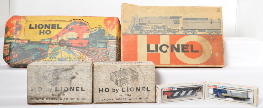 Lionel 0114, 0118, 5613, 5600, 14240 & 5705 sets in OB: Postwar and modern era Lionel HO gauge items in original boxes, 0114 Engine House with Horn, 0118 Engine House with whistle, 5600 Santa Fe Alco diesel loco, 5613 Canadian National diesel Alco, 5705 se