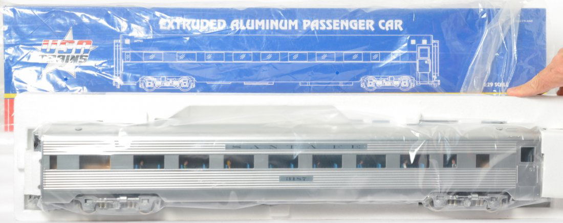 USA Trains R31001 Santa Fe Coach #1 in OB Mint: Modern era USA Trains G scale R31001 Santa Fe Super Chief Coach Car #1 (3187) in original box, looks unrun C9-10. Box shows little wear.