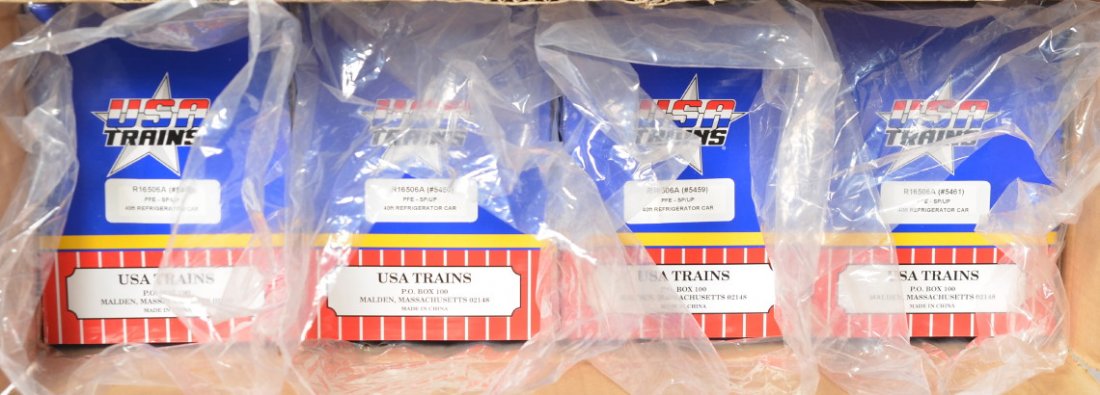 USA Trains R16506A UP 5458, 5459, 5460, 5461 in MC: Modern era USA Trains G scale R16506A 4-pack of PFE-SP UP ice cars in original boxes in shipper. Trains look factory wrapped C9-10. Boxes show no wear, shipper included. Cars are numbered; 5458, 5459,
