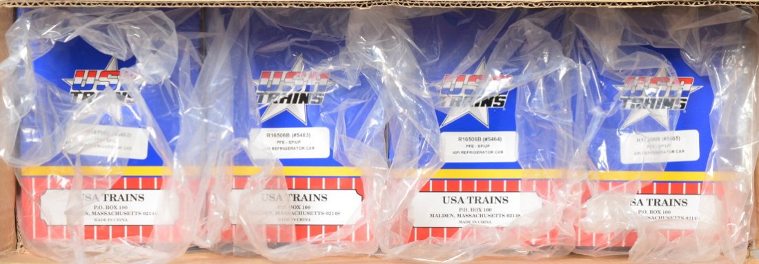 USA Trains R16506B UP 5462, 5463, 5464, 5465 in MC: Modern era USA Trains G scale R16506B 4-pack of PFE-SP UP ice cars in original boxes in shipper. Trains look factory wrapped C9-10. Boxes show no wear, shipper included. Cars are numbered; 5462, 5463,